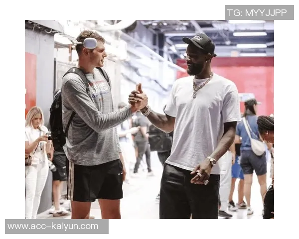 夸梅回应媒体对布朗尼的质疑称湖人会寻找替罪羊如斯玛特和艾顿